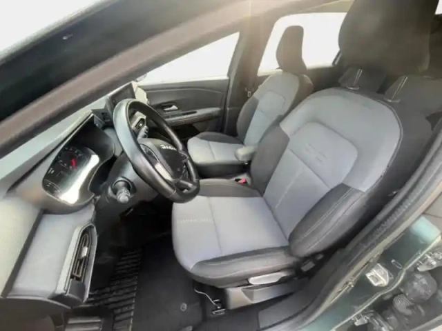 Dacia Jogger 1.0 eco-g 100ch extreme+ 7 places — photo 14