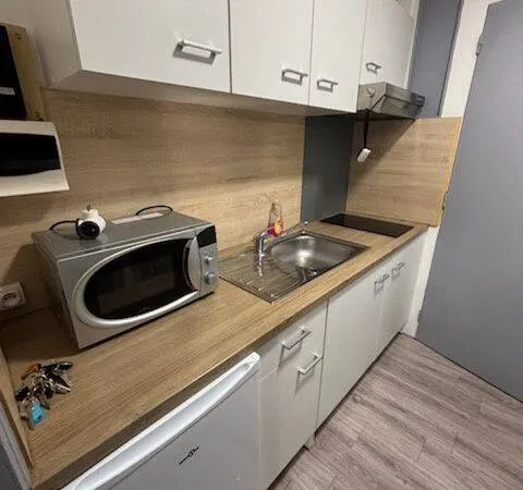 Studio 1 pièce 17 m²