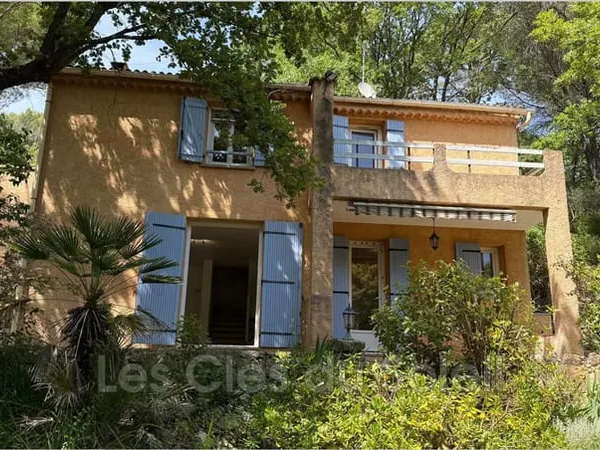Maison familiale - 97 m² - 4 chambres - Piscine - Jardin clos