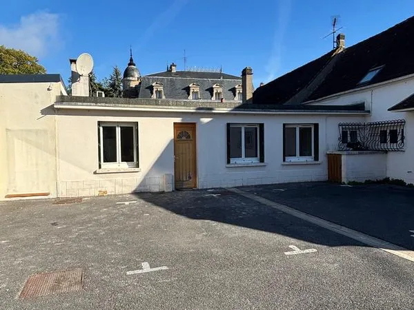 INVESTISSEUR Appt T2- 34 m² - 2 parkings - 69 500 - CENTRE VILLE-DPE(E)