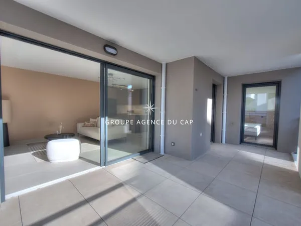APPARTEMENT A VENDRE A SAINT AYGULF RESIDENCE NEUVE GARAGE DOUBLE