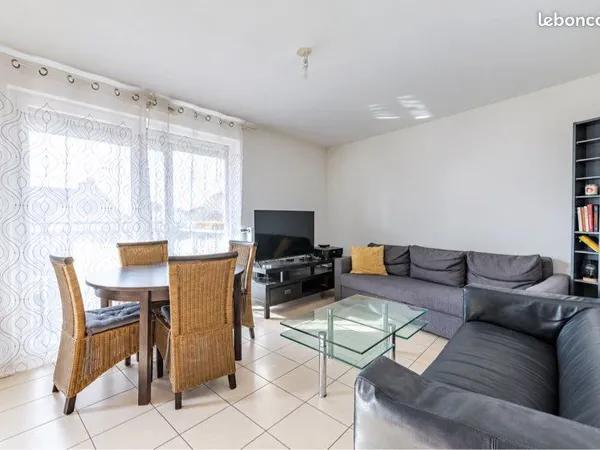 Appartement F3 lumineux de 62 m² avec balcon, garage et parking