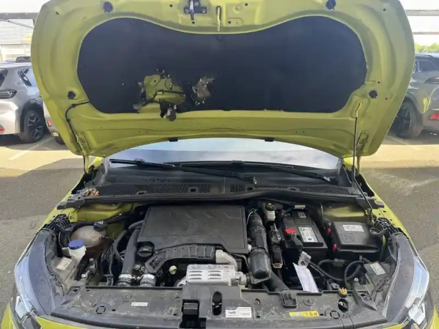 Peugeot 208 puretech 100 s&amp;s bvm6 — photo 30