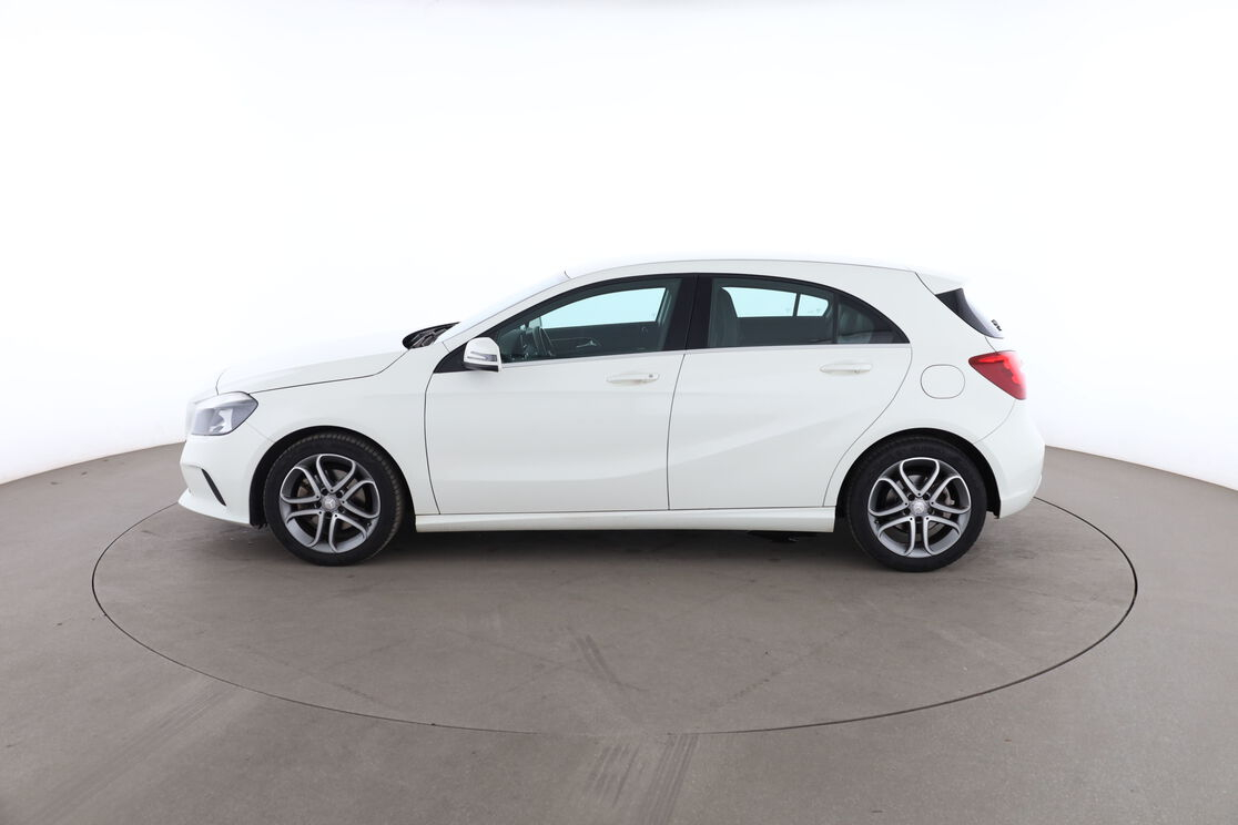 Mercedes-Benz Classe A 180 Inspiration — photo 2