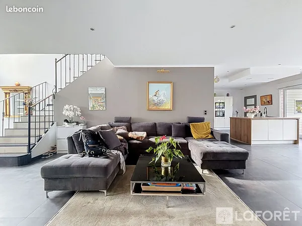 Maison 5 pièces 197 m²