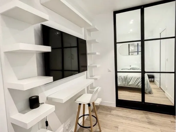 Appartement T1/T2 à loué - face au château
