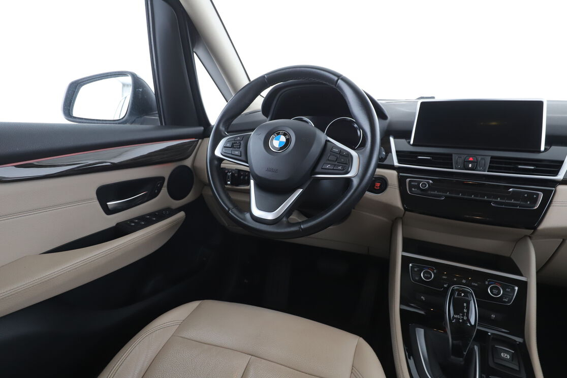 BMW Série 2 Gran Tourer 218d xDrive Luxury BVA8 — photo 12