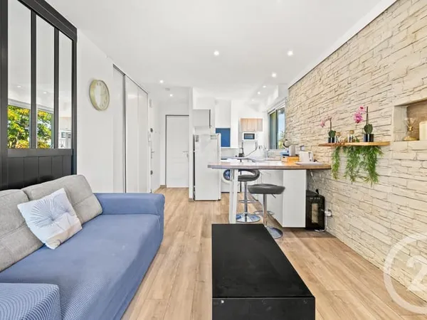Studio 1 pièce 33 m²