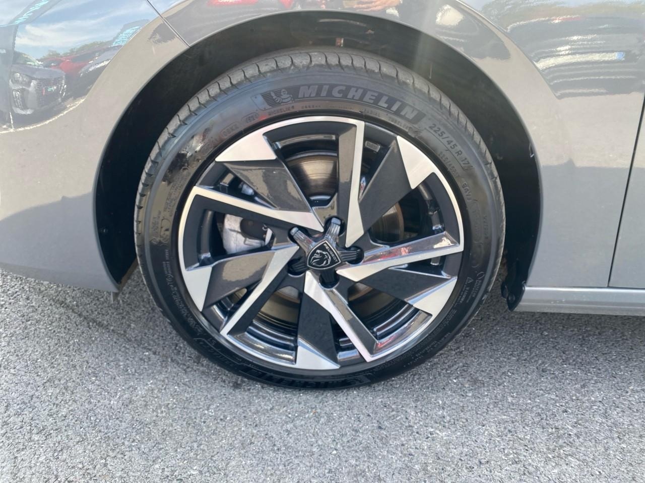 Peugeot 308 1.2 hybrid 145ch allure e-dcs6 — photo 11