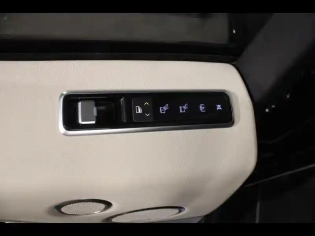 Land Rover Range Rover 2.0 p400e 404ch westminster swb mark x — photo 12
