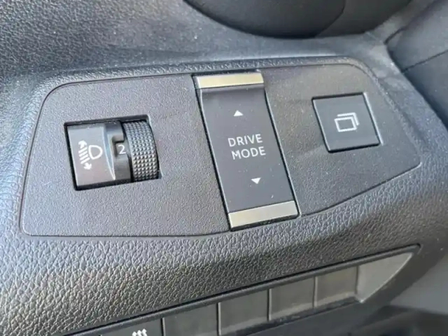 Opel Combo cargo m 650kg bluehdi 100ch s&amp;s pack premium connect — photo 13