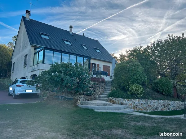 Maison - 8 pièces _ 290 m²