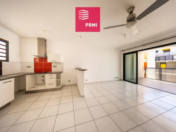 PRMI SAINT PIERRE - BEL APPARTEMENT T2 TRAVERSANT AVEC PARKING