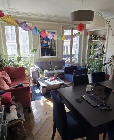 Soue-loue chambre en colocation dans appartement