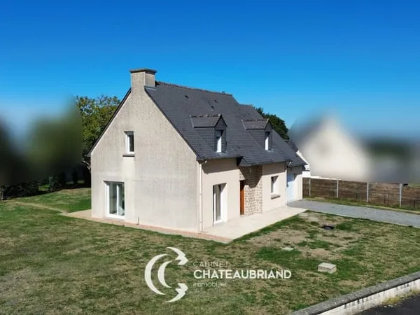 Maison familiale à Saint-Rémy du plain, 110 m² avec jardin de 1052 m² et grand garage