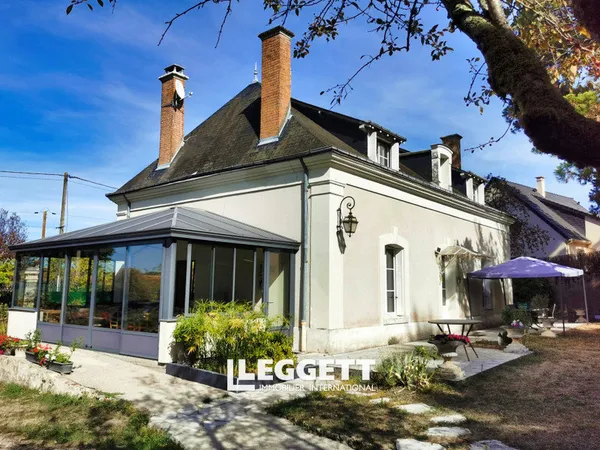 Maison 10 pièce(s), MONTRICHARD