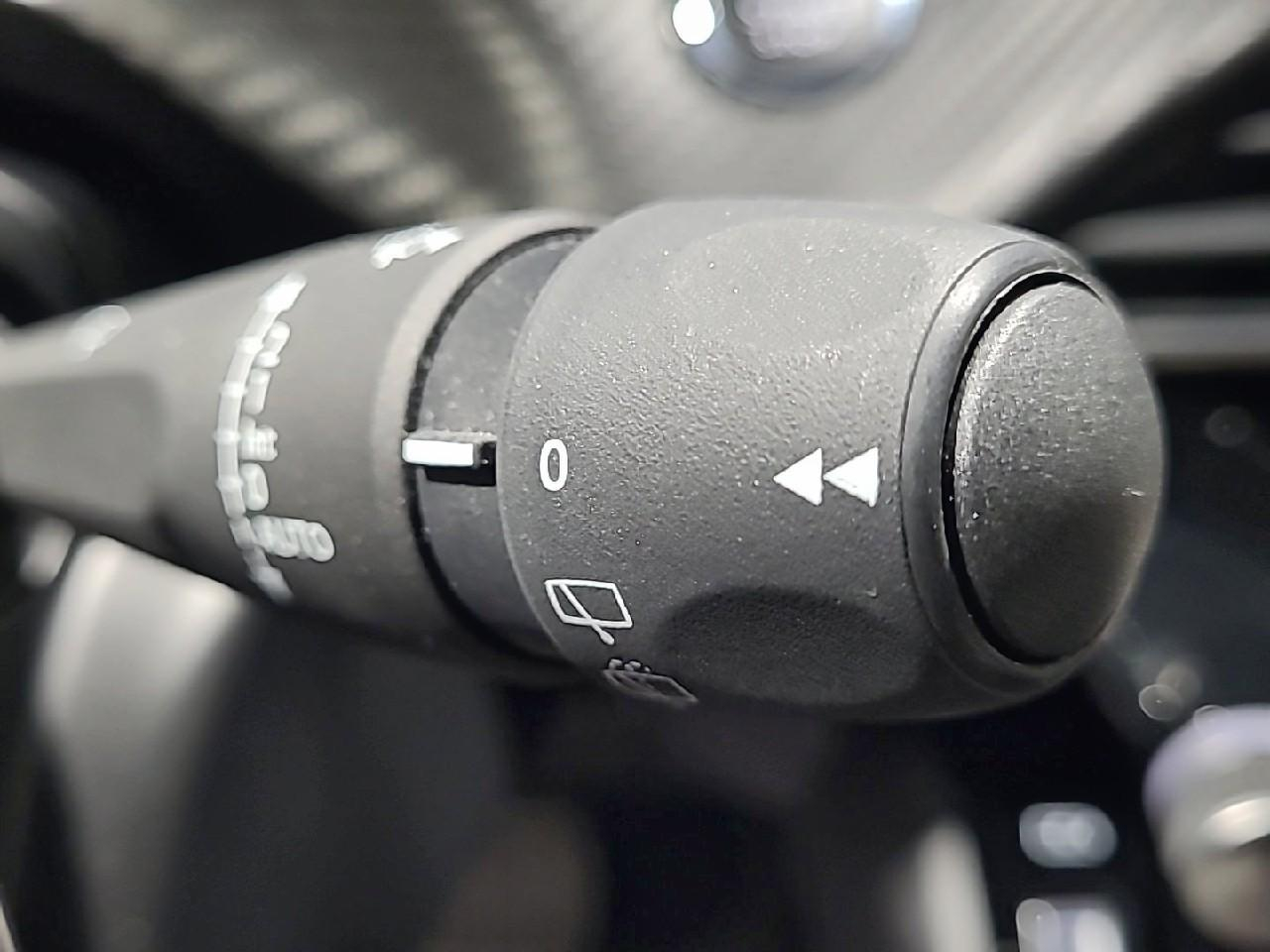 Peugeot 2008 hybrid 145 ch e-dcs6 allure — photo 21