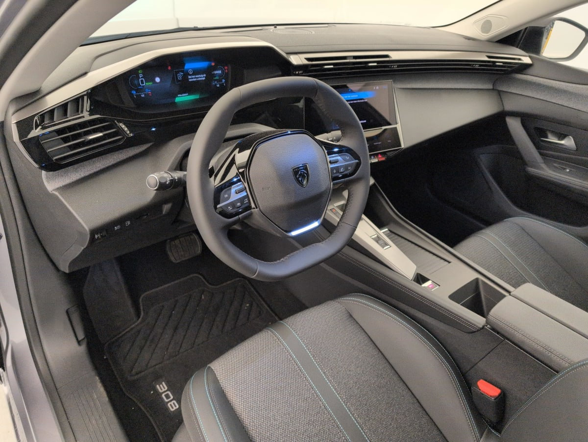 Peugeot 308 — photo 16