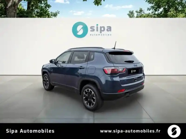 Jeep Compass 1.3 phev t4 240 ch 4xe eawd — photo 3