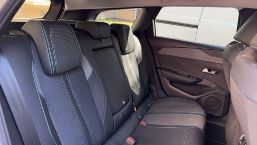 Peugeot 308 SW 1.5 BlueHDi 130 EAT8 - Allure – 2024 – 20325 km – Diesel – Boîte Automatique — photo 30
