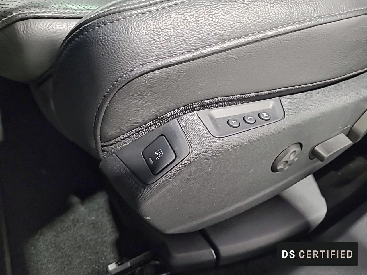 Ds Ds 7 crossback hybride rechargeable e-tense 300 eat8 4x4 rivoli — photo 23