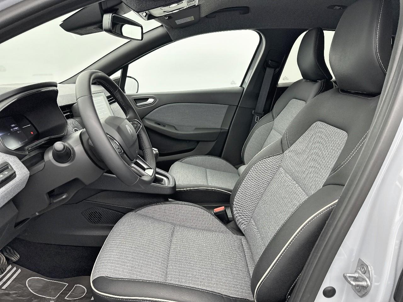 Renault Clio tce 90 ch gsr2 techno — photo 10