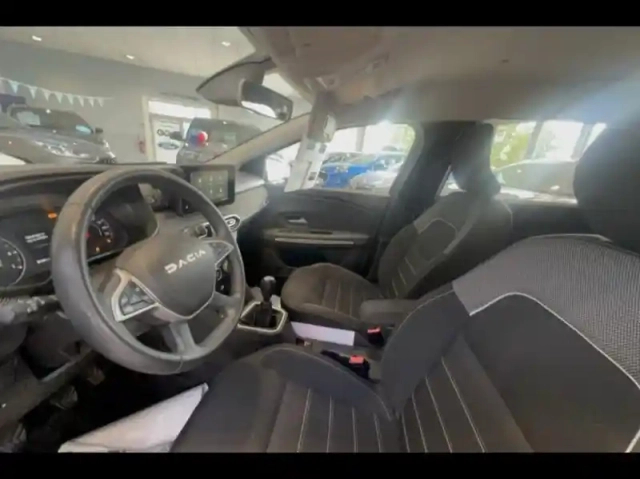 Dacia Jogger 1.0 eco-g 100ch extreme+ 7 places — photo 9