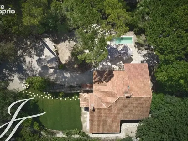 Mougins - Villa rénovée avec vue dégagée et aperçu mer