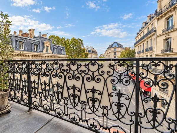 Vends t4 - 92.69 m² - Paris 8Ème