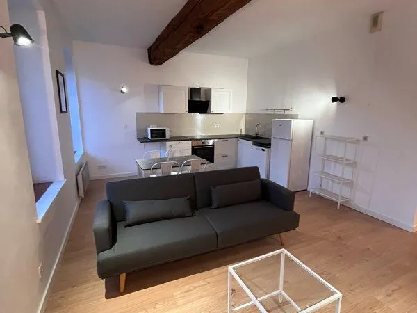 T2 rénové et meublé - Parking + balcon