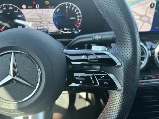 Mercedes Gla 250 e hybrid eq amg line — photo 15