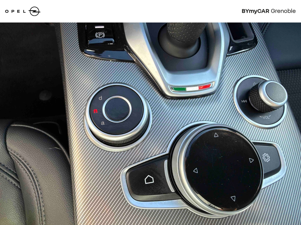 Alfa Romeo Stelvio 2.2 190 ch Q4 AT8 — photo 29
