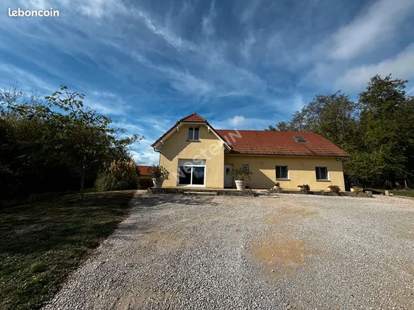 Maison 6 pièces 220 m²