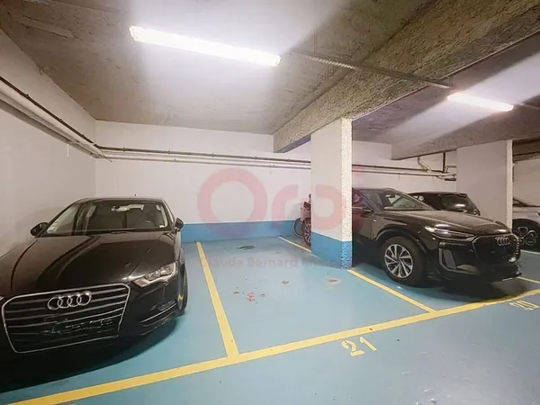 Parking 13 m²