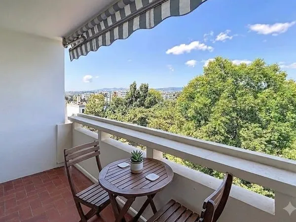 Appartement 4 pièces 94 m²