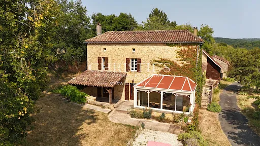 Maison 22 pièces 265 m²