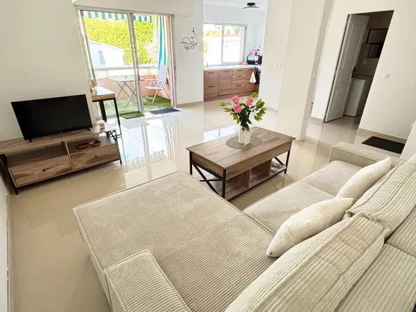Appartement T2 rénové, proche plage
