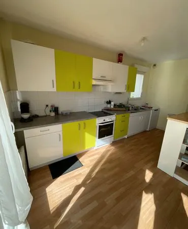 VENTE APPARTEMENT T3 RDC terrasse 2 garages