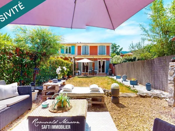 Villa familiale dans domaine sécurisé avec piscine