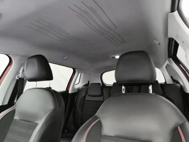 Peugeot 2008 1.2 puretech 110ch s&amp;s bvm5 — photo 18