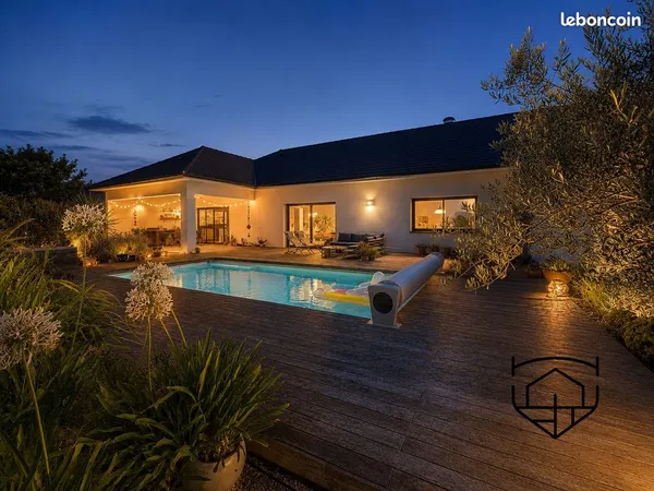 Maison 8 pièces 292 m²