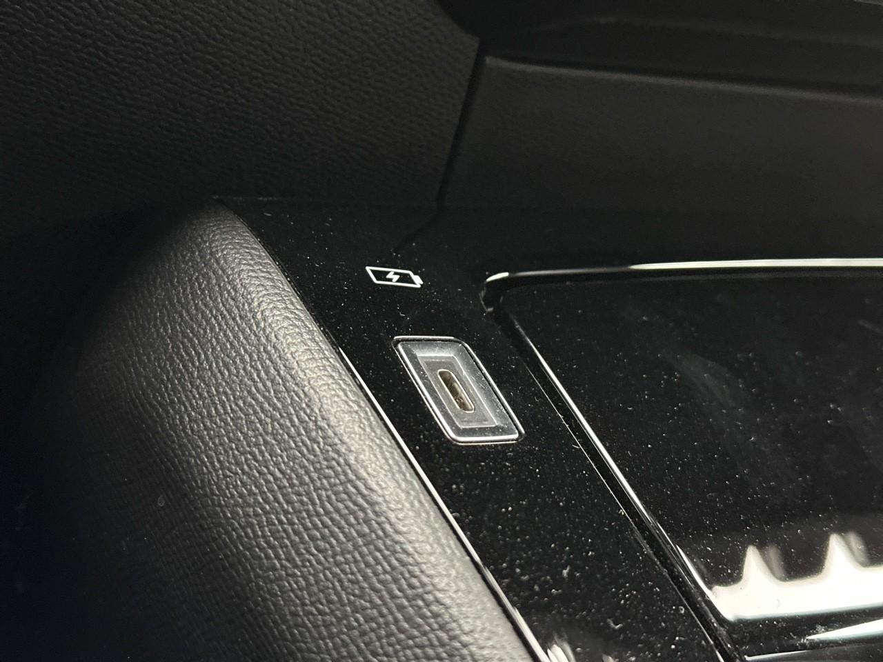 Peugeot 208 electrique 50 kwh 136ch gt — photo 28