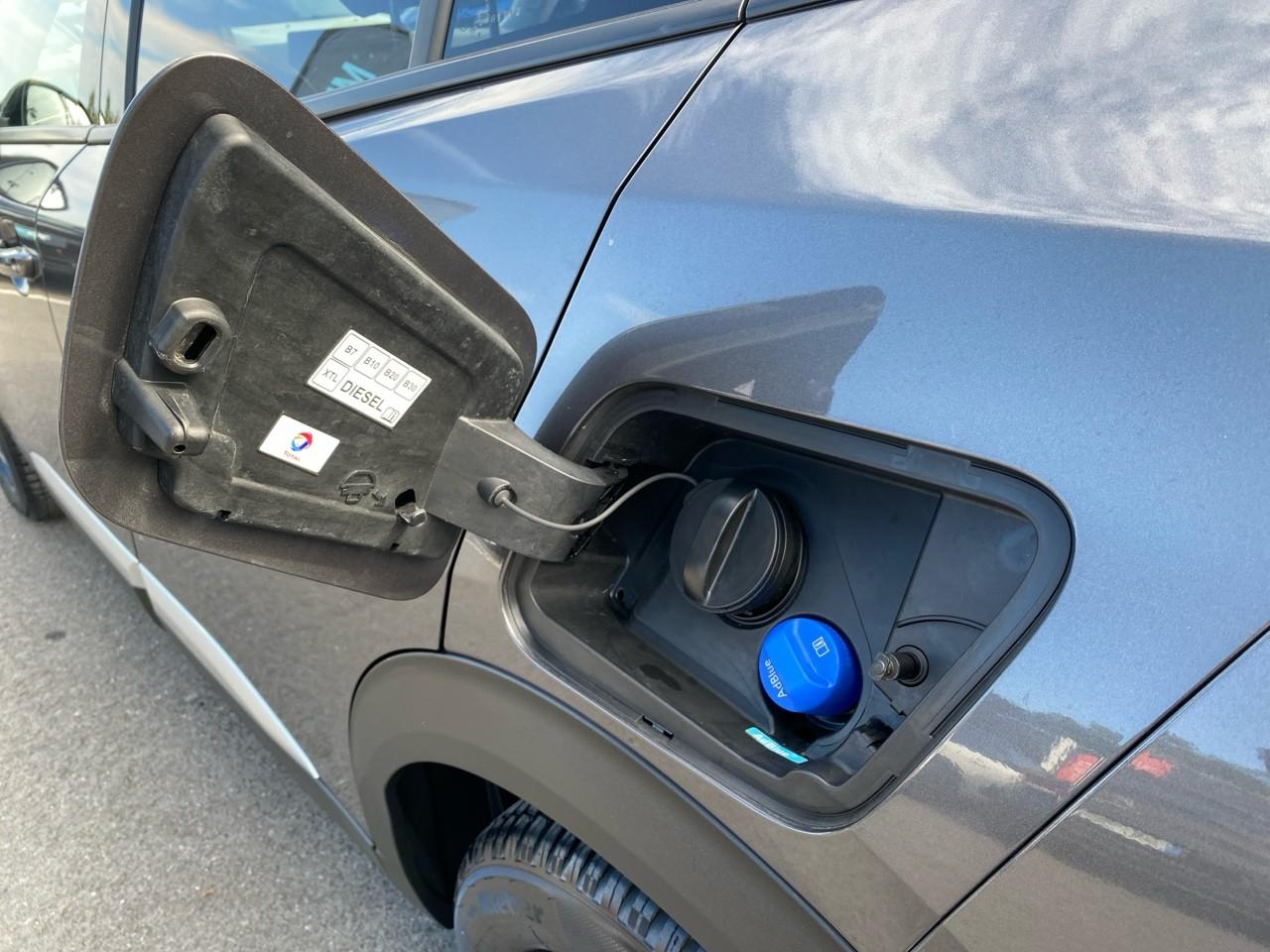 Peugeot 2008 1.5 bluehdi 130ch s&s allure business eat8 7cv — photo 29