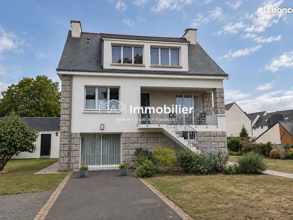 Maison 7 pièces 196 m²