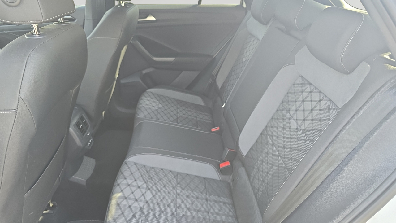 Volkswagen T-Roc 1.5 TSI EVO 150 Start/Stop DSG7 — photo 12