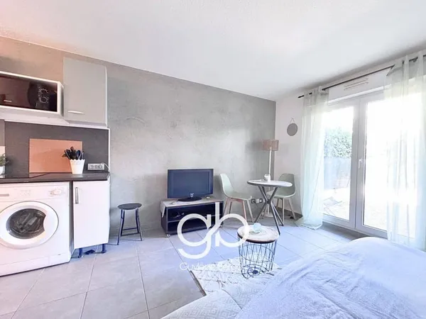 Studio 1 pièce 21 m²