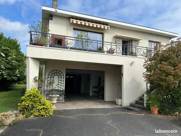 Maison 8 pièces 143 m²
