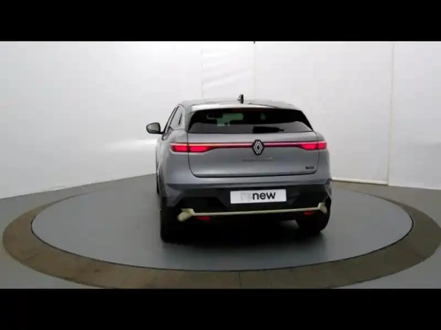 Renault Megane e-tech electric 220ch iconic autonomie confort -25 — photo 14