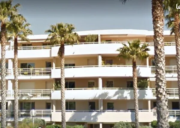 Appartement T2 avec terrasse et place de parking