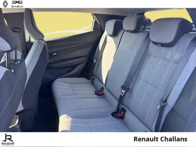 Renault Megane e-tech electric ev40 130ch equilibre standard charge — photo 3